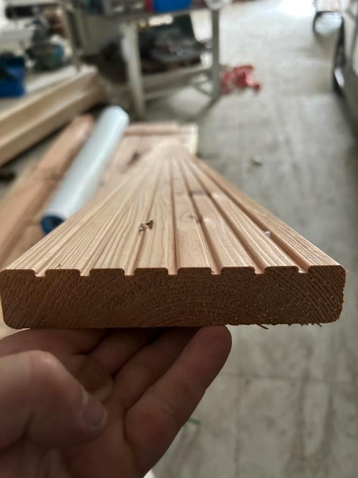 Lariks vlonderplank terrasplank 28x145, Tuin en Terras, Palen, Balken en Planken, Nieuw, Planken, 250 cm of meer, Ophalen of Verzenden