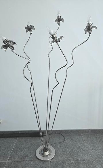 Design  Vloerlamp van RVS en staal, met 5 (LED) Bloemlampen beschikbaar voor biedingen
