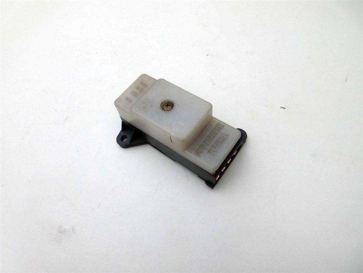 Suzuki GSX600F fuse terminal zekeringen houder kast GSX 600, Motoren, Accessoires | Overige, Gebruikt, Ophalen of Verzenden