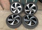 Originele Polo Gti Velgen 215 45 17 inc Milton Keynes winter, Total car expert, Banden en Velgen, Gebruikt, 215 mm