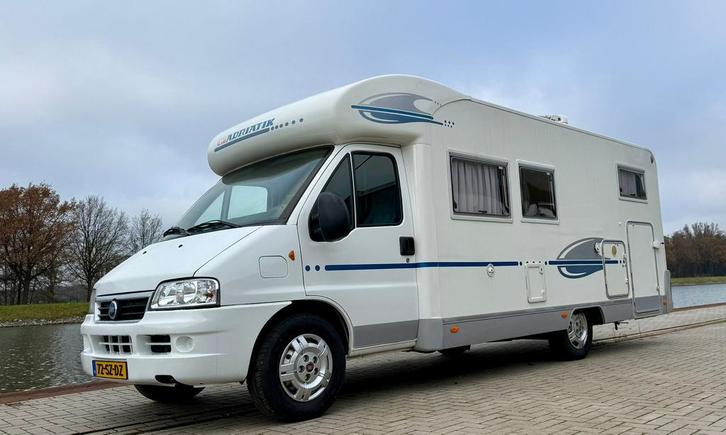 Adria coral 660 met airco en lengte bedden, Caravans en Kamperen, Campers, Particulier, tot en met 4, Alkoof, Adria, Fiat, Diesel