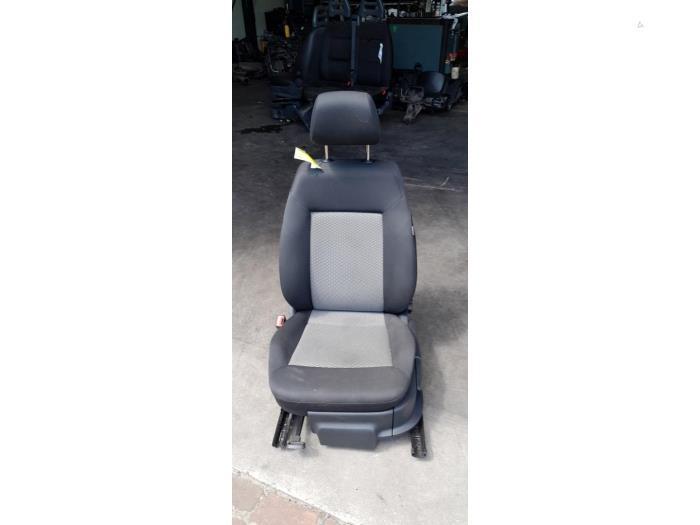 Stoel links van een Volkswagen Polo, Auto-onderdelen, Interieur en Bekleding, Volkswagen, Gebruikt, 3 maanden garantie, Ophalen of Verzenden