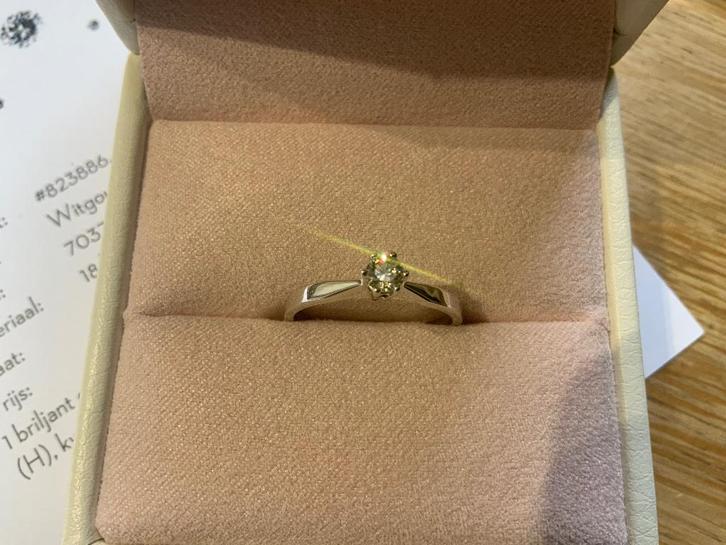 18K Witgouden Solitair ring 0,18ct natuurlijke diamant, Sieraden, Tassen en Uiterlijk, Ringen, Zo goed als nieuw, Dame, 17 tot 18