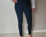 Studio Anneloes Margot broek
M Travelstof
Donkerblauw, Kleding | Dames, Maat 38/40 (M), Studio Anneloes, Blauw, Ophalen of Verzenden