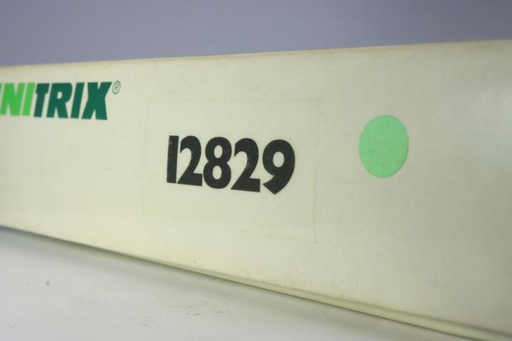 Gereserveerde koploper, 3-delig, mist onderplaat motorwagen!, Hobby en Vrije tijd, Modeltreinen | N-Spoor, Nieuw, Locomotief, Gelijkstroom