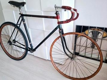 Oldtimer racefiets sportfiets fixed gear houten wielen 50s. beschikbaar voor biedingen