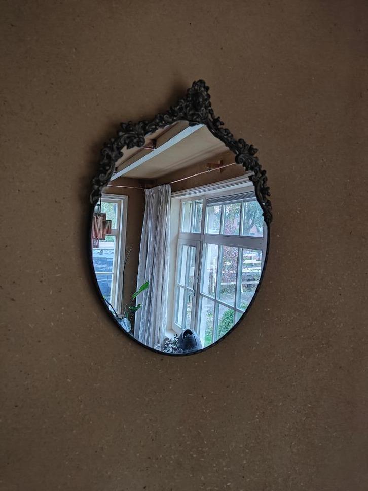 Antieke bronzen wandspiegel – ovaal met ornament, Antiek en Kunst, Antiek | Spiegels, Minder dan 50 cm, Minder dan 100 cm, Ovaal