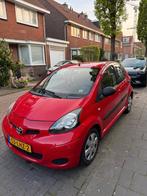 Toyota Aygo 1.0 12V Vvt-i 5DRS 2010 Rood 15700 km NIEUWE APK, Auto-onderdelen, Ophalen, Toyota