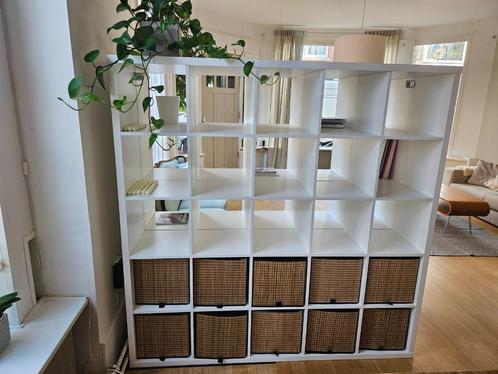 IKEA KALLAX 5x5 wit – in zeer goede staat, Huis en Inrichting, Kasten | Boekenkasten, Zo goed als nieuw, 150 tot 200 cm, 150 tot 200 cm