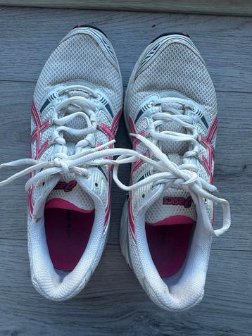 ASICS Hardloopschoenen Maat 39.5 beschikbaar voor biedingen