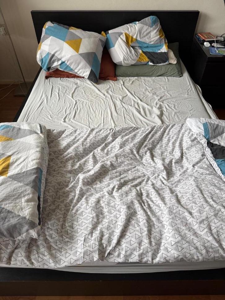 IKEA Malm Bed 140x200, Huis en Inrichting, Slaapkamer | Bedden, Gebruikt, Tweepersoons, 140 cm, 200 cm, Hout, Zwart, Ophalen