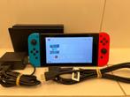 Nintendo Switch Rood Blauw HAC-001(-01), Ophalen of Verzenden, Zo goed als nieuw, Met 2 controllers, Switch Original