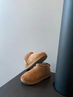 Originele ultra mini Uggs., Lage of Enkellaarzen, Ophalen of Verzenden, Bruin, Zo goed als nieuw