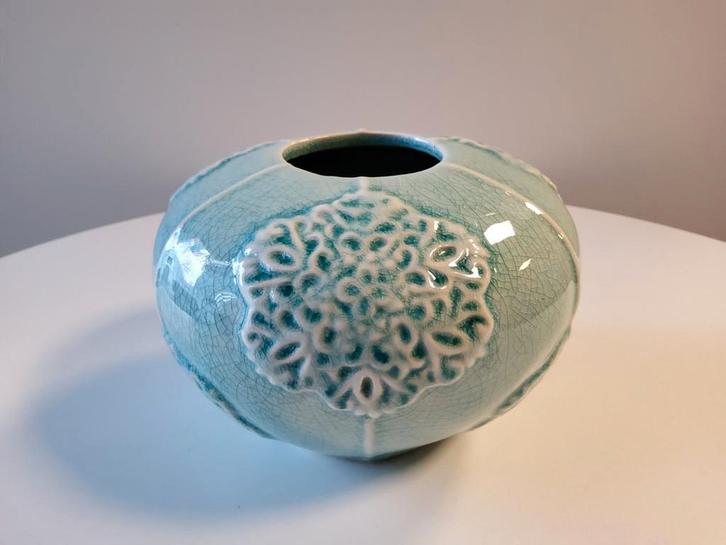 Prachtige vaas van VILLA COLLECTION DENMARK. Porselein., Huis en Inrichting, Woonaccessoires | Vazen, Zo goed als nieuw, Wit, Minder dan 50 cm