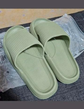 Slippers maat 38-39 Nieuw  beschikbaar voor biedingen