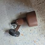 Hema spot bruin met porseleinen fitting, Metaal of Aluminium, Seventies, Ophalen of Verzenden, Zo goed als nieuw
