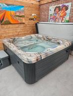 ZGAN Wellis jacuzzi 6 persoons, Tuin en Terras, Bubbelbaden en Hottubs, Ophalen, Zo goed als nieuw, Trap