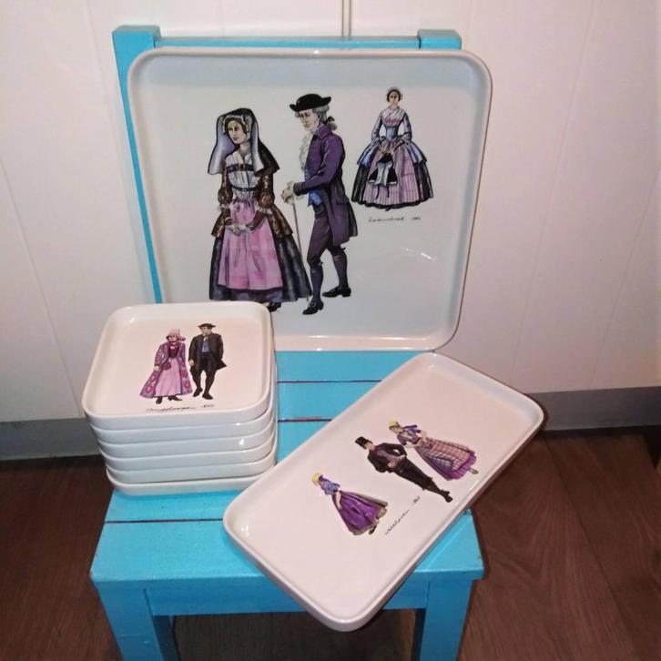 Klederdrachtservies Burgherdragt Villeroy & Boch compleet, Antiek en Kunst, Antiek | Servies compleet, Ophalen