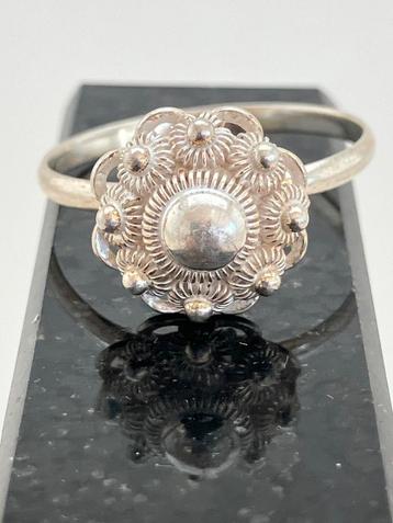 Ringen Zeeuwse knoop beschikbaar voor biedingen