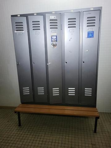 Lockerkast met bankje 1,5m breed, 5 vakken.  beschikbaar voor biedingen