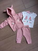 K75 Roze setje Dirkje maat 50, Kinderen en Baby's, Babykleding | Maat 50, Meisje, Gebruikt, Ophalen of Verzenden, Setje