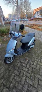 Piaggio zip snor, Fietsen en Brommers, Snorfietsen en Snorscooters, Ophalen, Zo goed als nieuw, Benzine, Piaggio