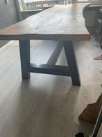 Te koop: Boomstamtafel met stalen poten – 253 x 100 cm, Huis en Inrichting, Tafels | Eettafels, Ophalen, 50 tot 100 cm, Zo goed als nieuw