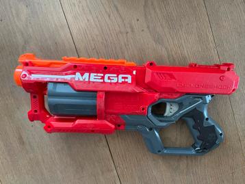 Nerf Mega Cycloneshock Blaster leuk voor 5-12 beschikbaar voor biedingen