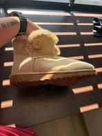 Zo goed als nieuwe UGGs, Ophalen, Zo goed als nieuw, Beige, Lage of Enkellaarzen