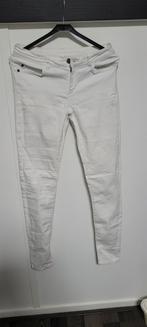 Jeans wit OBJECT maat 28/32, Kleding | Dames, Spijkerbroeken en Jeans, Ophalen of Verzenden, Zo goed als nieuw, Wit, W30 - W32 (confectie 38/40)