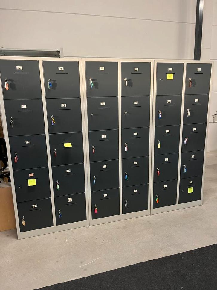 Lockers 10 deurtjes met sleutel euro munt, Computers en Software, NAS, Zo goed als nieuw, Ophalen