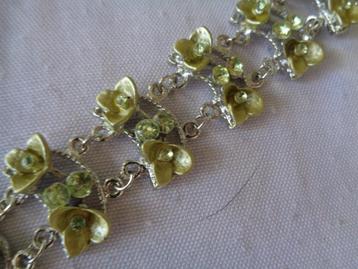 25 cm lang zilverkl band met groene bloemen met kristal  beschikbaar voor biedingen