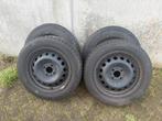 Renault clio 4 Winterbanden met Velgen -185/60R15 wieldoppen, Gebruikt, 15 inch, Banden en Velgen, Personenwagen
