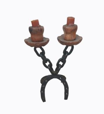 Retro brutalistische Gothic kandelaar hoefijzer ketting 1510 beschikbaar voor biedingen