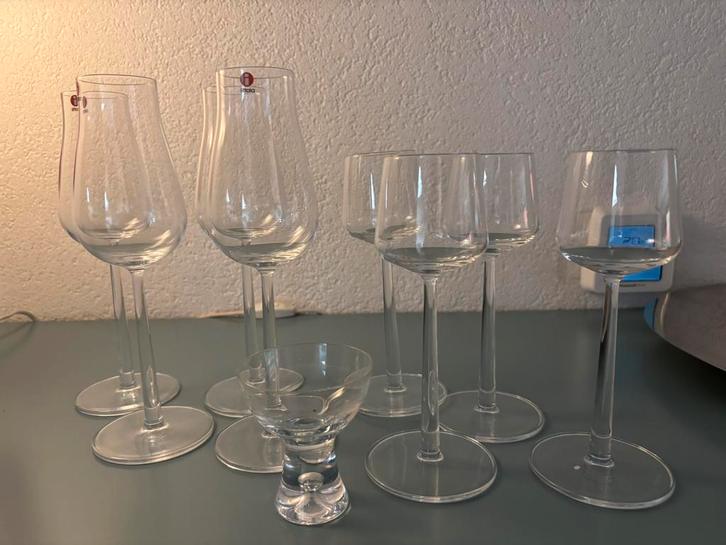 IITTALA diverse glazen zgan, Huis en Inrichting, Keuken | Servies, Zo goed als nieuw, Glas of Glazen, Overige stijlen, Glas, Ophalen of Verzenden
