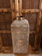 Metalen Brocante Windlicht met Kaars, Huis en Inrichting, Woonaccessoires | Kandelaars en Kaarsen, Gebruikt, 25 tot 50 cm, Beige