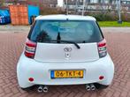 Toyota IQ 1.0 2012 Parelmoer wit Aspiration uitvoering, Euro 5, Stof, Zwart, 4 stoelen