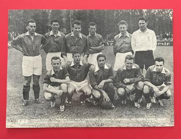 A.D.O. - 1956 - Elftalkaart - Monty beschikbaar voor biedingen