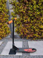 TE KOOP: STUNTSTEP ADDICT DEFENDER MK2, Ophalen, Zo goed als nieuw, Gewone step, Addict