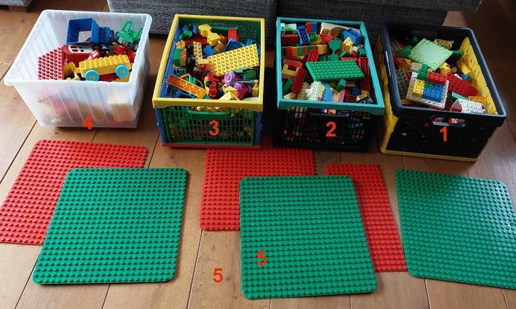 Heel veel LEGO Duplo bouwstenen in 4 opbergboxen va 40 euro, Kinderen en Baby's, Speelgoed | Bouwstenen, Gebruikt, Ophalen