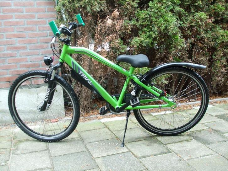 ALPINA TRIAL 26 INCH IN NETTE STAAT, Fietsen en Brommers, Fietsen | Jongens, Zo goed als nieuw, 26 inch of meer, Handrem, Versnellingen