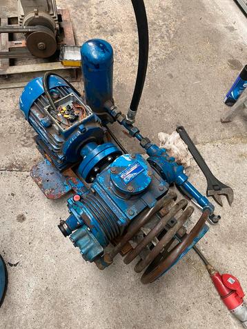 Startlucht compressor 40bar beschikbaar voor biedingen