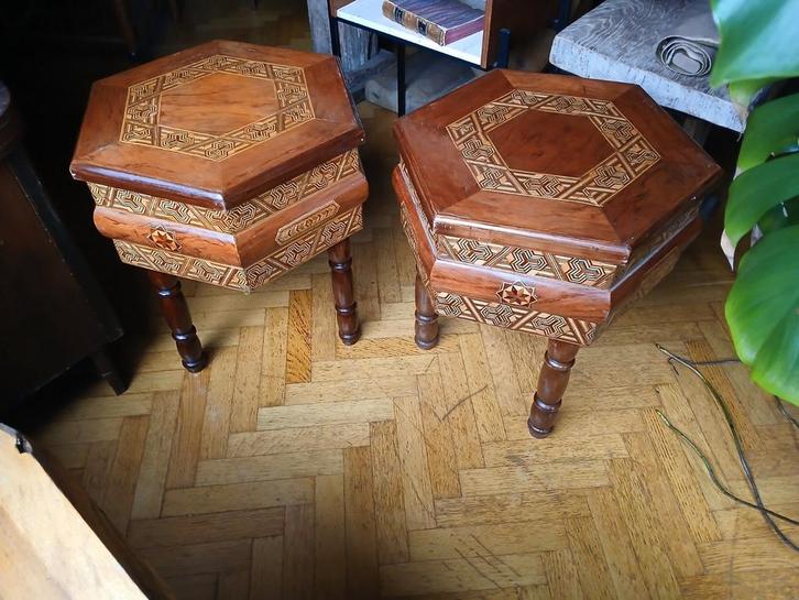 Oosterse bijzettafeltjes mahonie ingelegd, Antiek en Kunst, Antiek | Meubels | Tafels, Ophalen of Verzenden