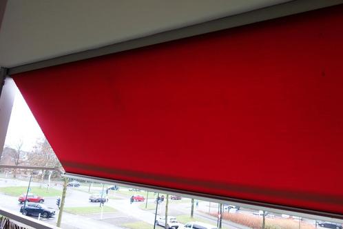 Rood Elektrisch Bedienbaar Uitvalscherm - 440cm breed, Tuin en Terras, Zonneschermen, Gebruikt, Uitvalscherm, 150 tot 300 cm, 250 cm tot 450 cm