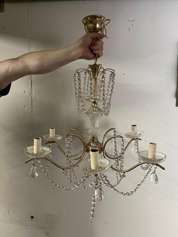 Kristallen kroonluchter beschikbaar voor biedingen