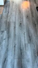 Laminaatvloer, Huis en Inrichting, Stoffering | Vloerbedekking, Ophalen, Gebruikt, 25 tot 50 m², Grijs