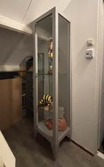 Mooie grijze vitrine kast, Huis en Inrichting, Kasten | Vitrinekasten, Ophalen, Zo goed als nieuw, 25 tot 50 cm, 150 tot 200 cm