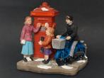 Lemax kerst figuur b45 kerstdorp kersthuisjes postbode, Diversen, Verzenden, Zo goed als nieuw