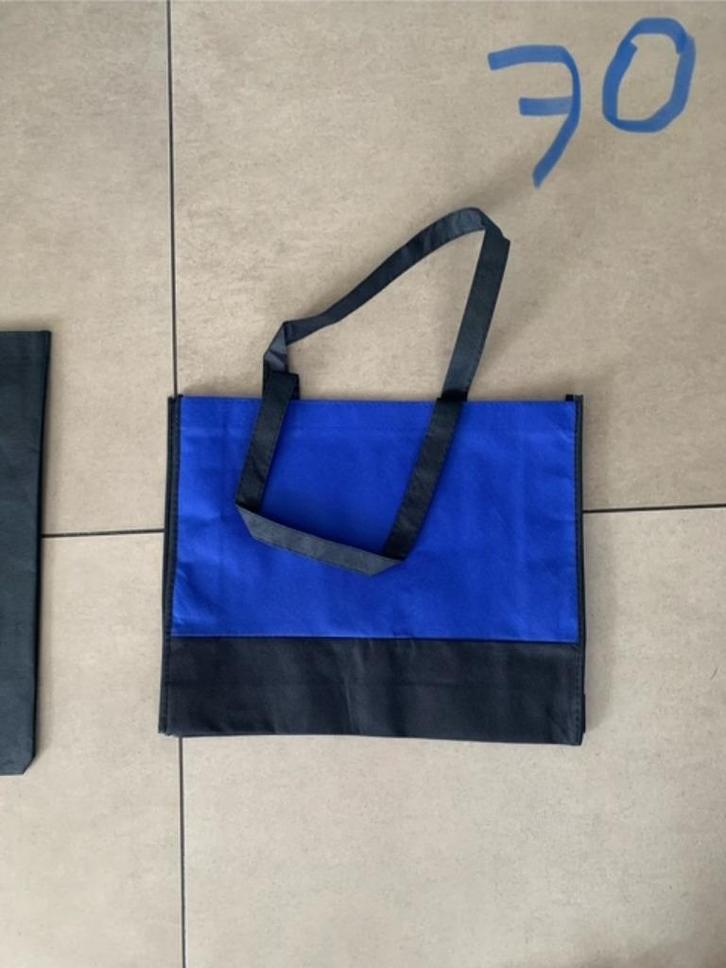 partij van 190 kleine cadeau tasjes, Sieraden, Tassen en Uiterlijk, Tassen | Damestassen, Nieuw, Blauw, Ophalen of Verzenden