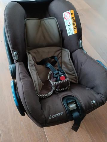 Nette, weinig gebruikte Maxi Cosi 0-13 kg beschikbaar voor biedingen